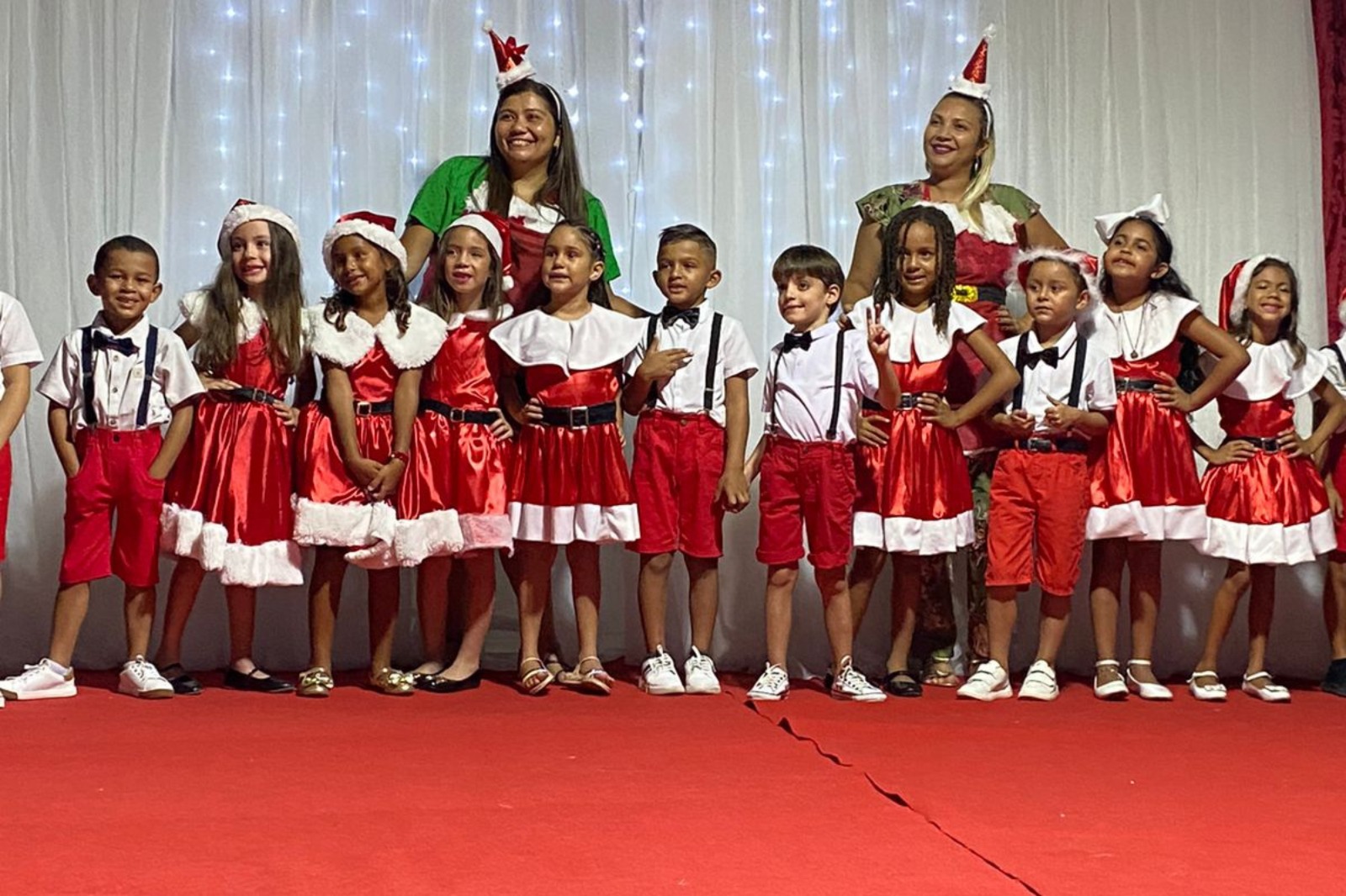 Cantata de Natal do Centro Educacional Enoy Ferraz Trancoso emociona a comunidade
