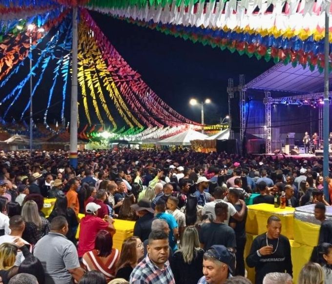 Prefeitura de Itambé realiza reunião com ambulantes do São João 2026 nesta terça