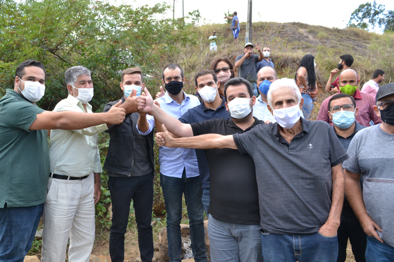 Visita do deputado Tiago Correia e Gabriel Nunes marcou início das obras da barragem do Rio Pardo